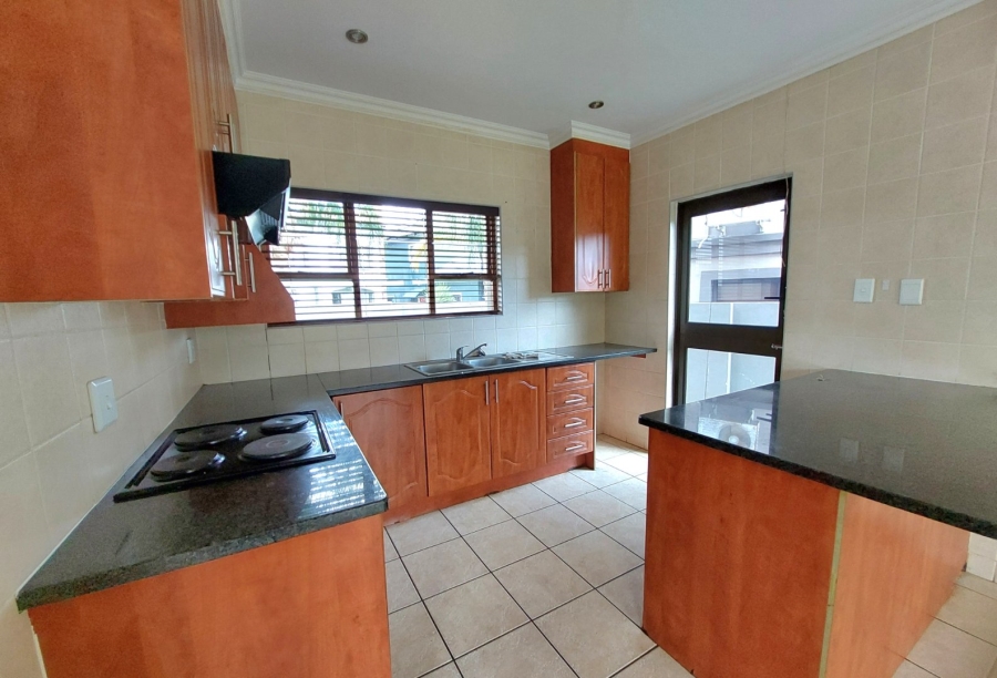 3 Bedroom Property for Sale in Gateway Manor North West